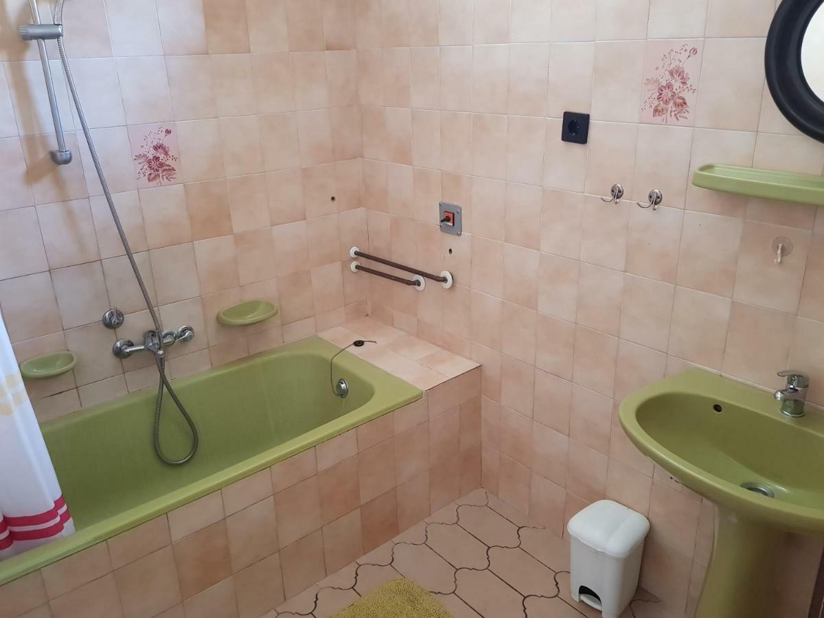 Agnes Apartmanok Harkány Buitenkant foto